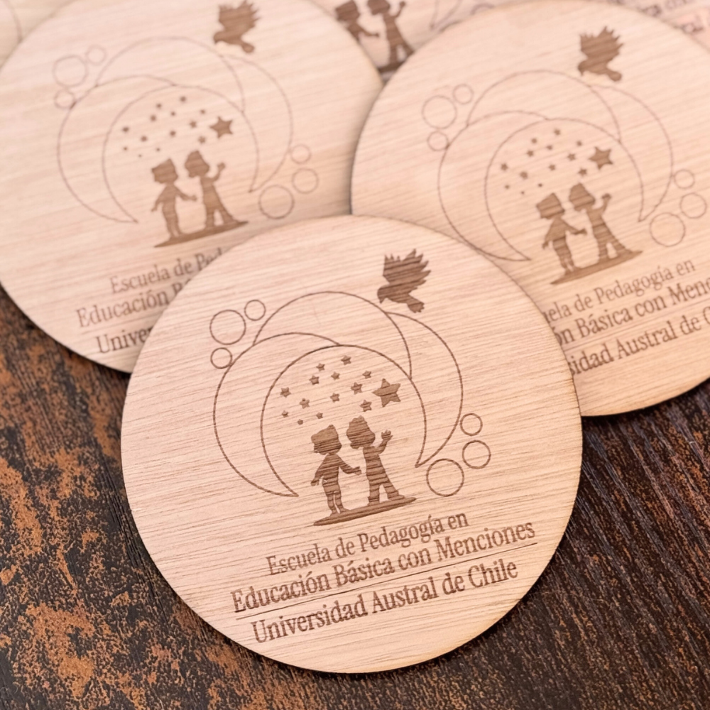 Recuerdos Grabado Logo