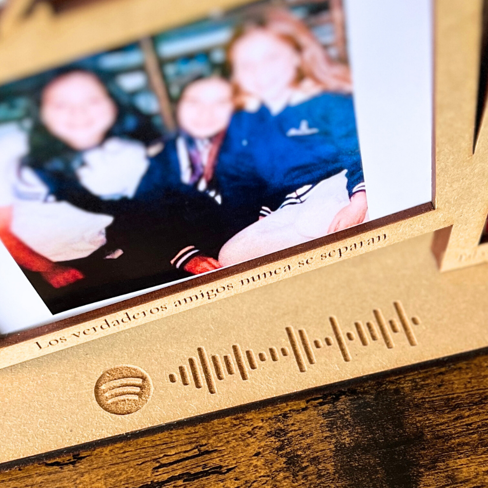 Cuadro con Fecha y Grabado